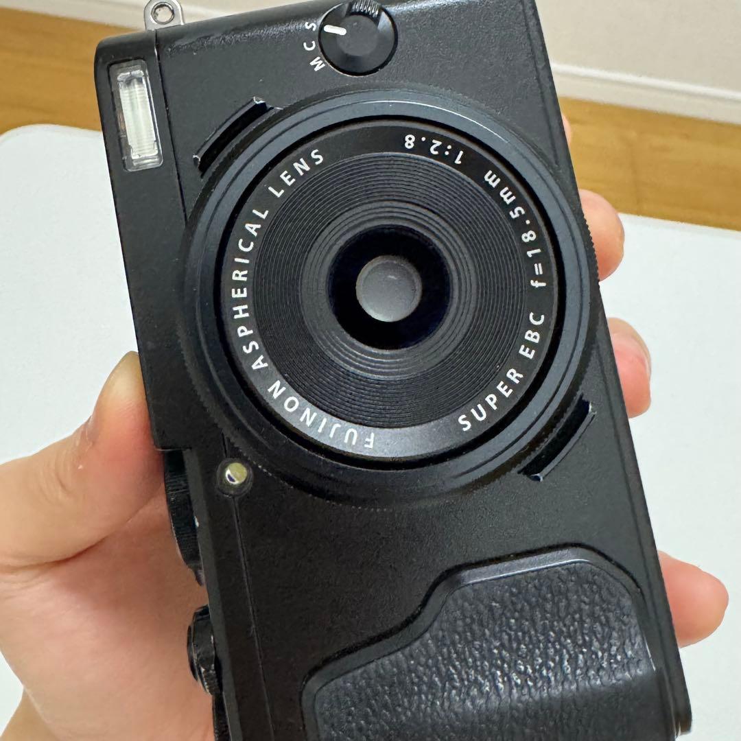 富士フイルム X70 black