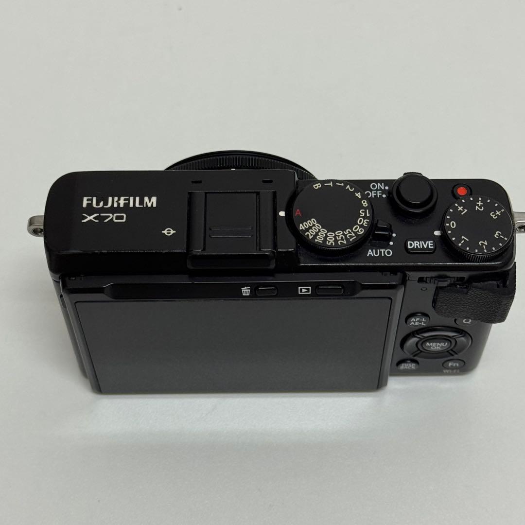 富士フイルム X70 black