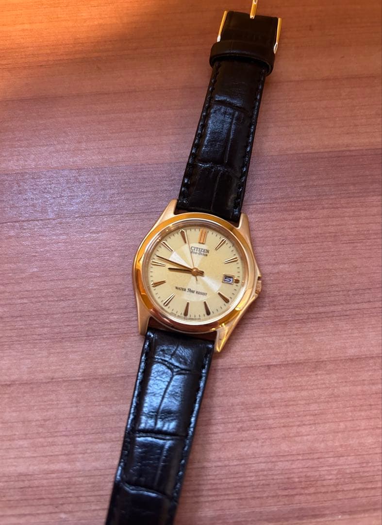シチズン　シチズン　エコドライブ　本革　ゴールド　腕時計