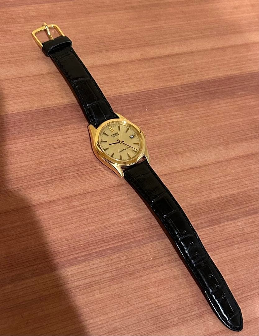 シチズン　シチズン　エコドライブ　本革　ゴールド　腕時計