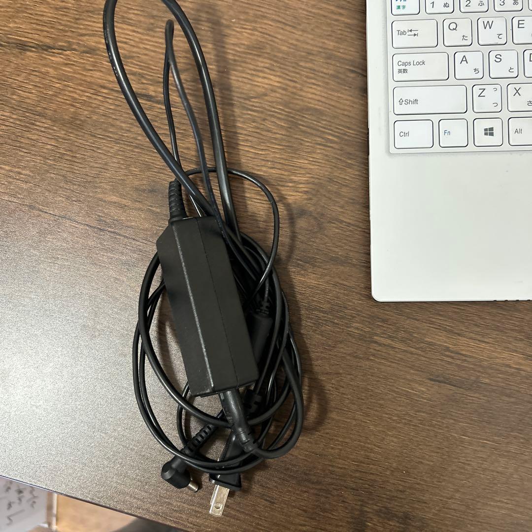 Mouse computer 8GBメモリ 256GB SSD 13.3型