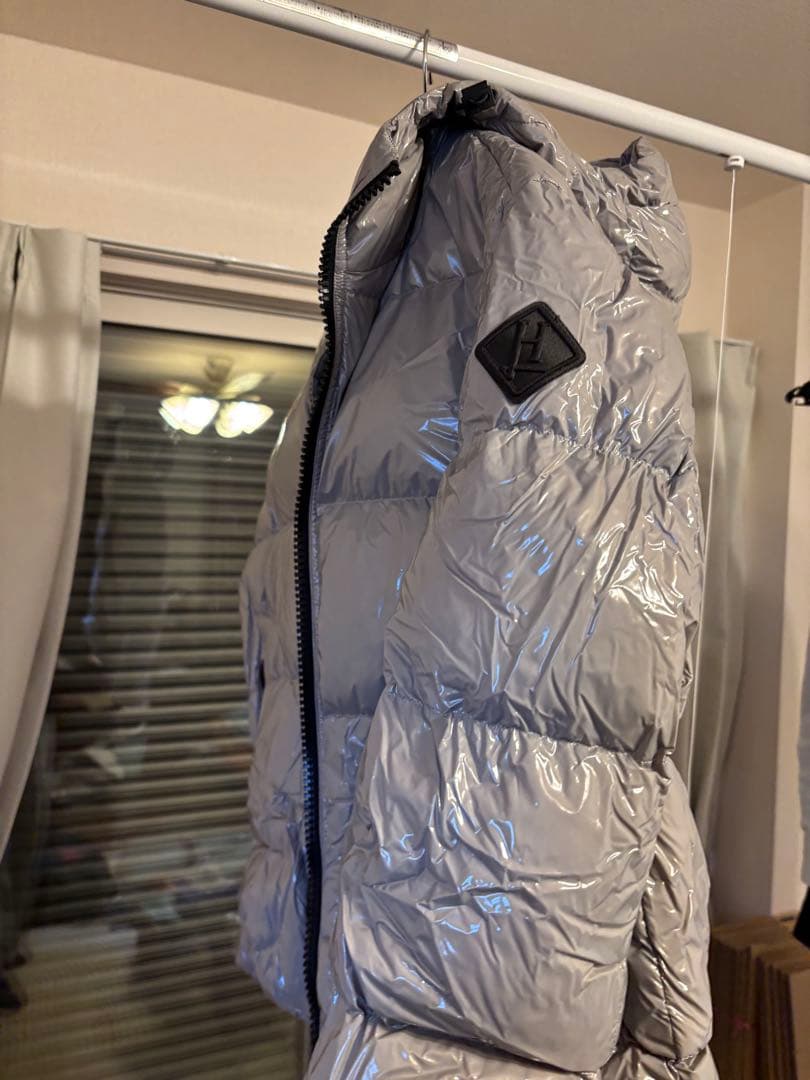 Herno ヘルノ　ダウン　シルバー　エナメル素材