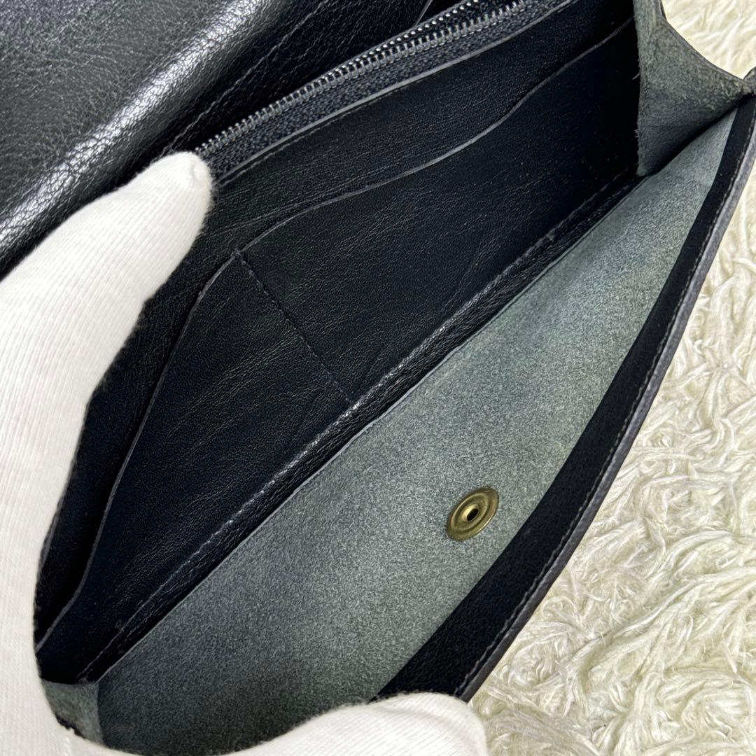 希少デザイン新品✨イルビゾンテ　ロゴ　ゴールド金具　外ファスナー　黒　長財布