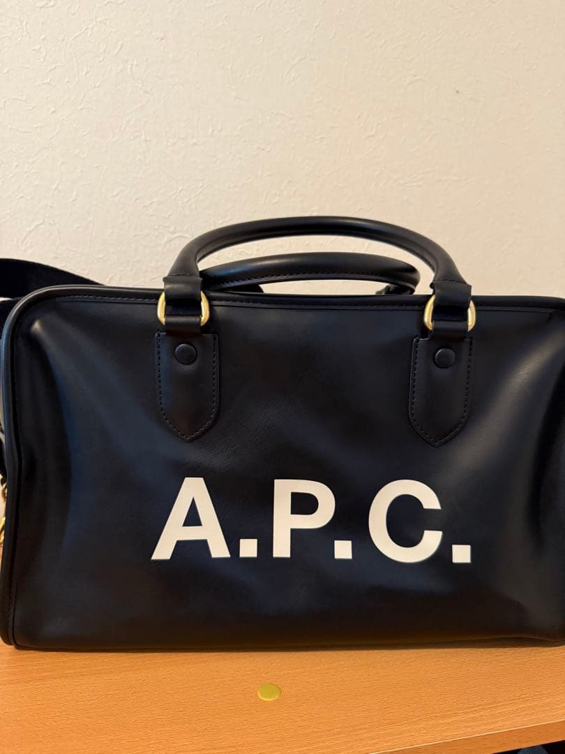 APC ボストンバッグ　2018AW ボーリングバッグ 最終値下　未使用に近い