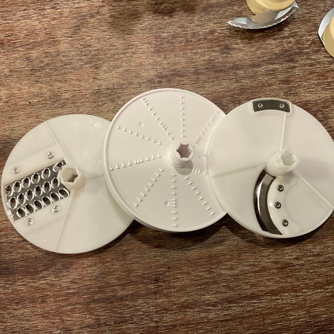 美品！クイジナートフードプロセッサー DLC-101J 1L 付属品 動作良好