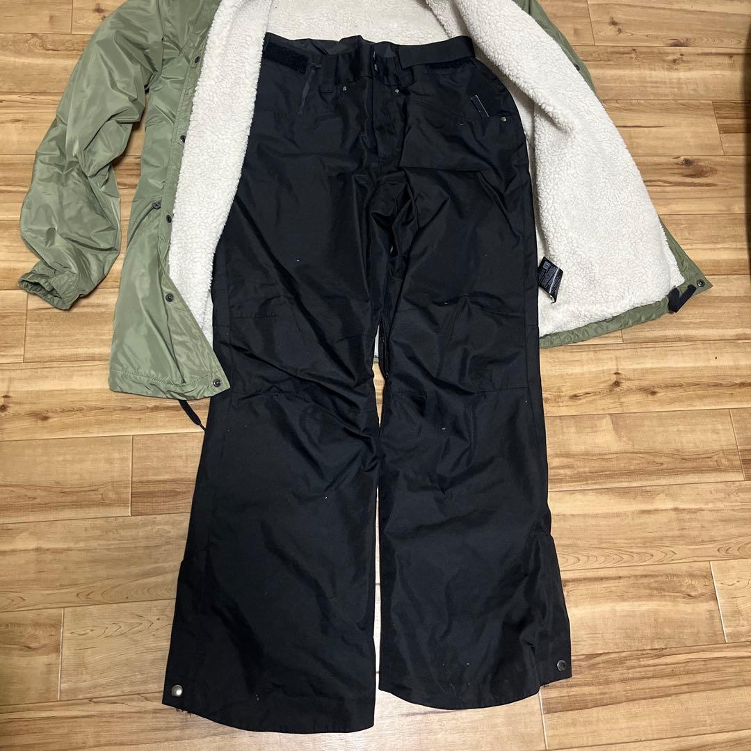 BURTON スノーボードウェア上下セット Lサイズ　グローブ付き