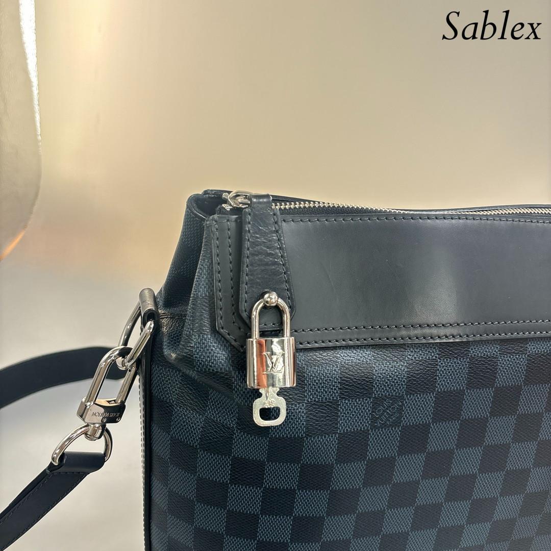 新品同様 ルイヴィトン ショルダーバッグ メッセンジャーグリニッジ N41348