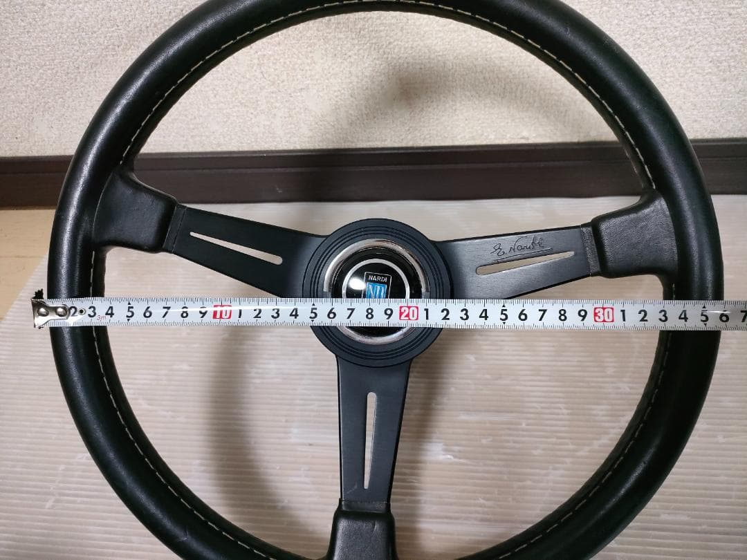 ナルディ/Nardi クラシック ステアリング 36cm/36φ ホーン付