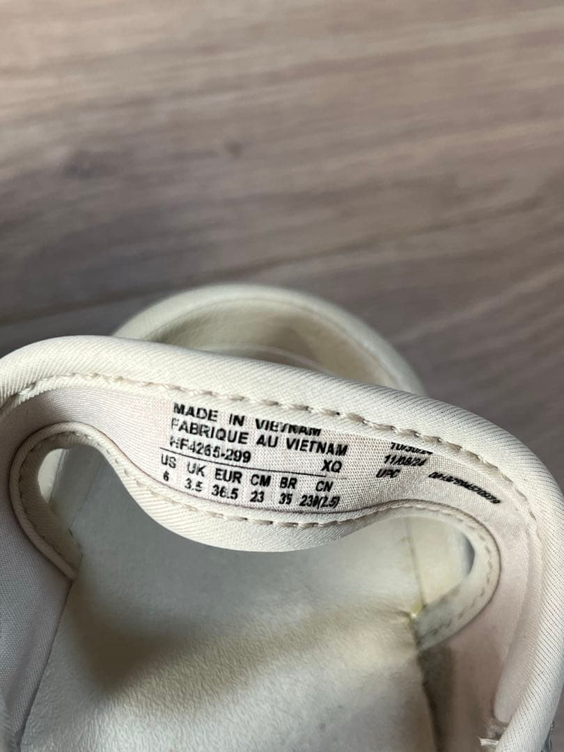 NIKEウィメンズエアマックスココサンダルCream Ⅱベージュ　23 6