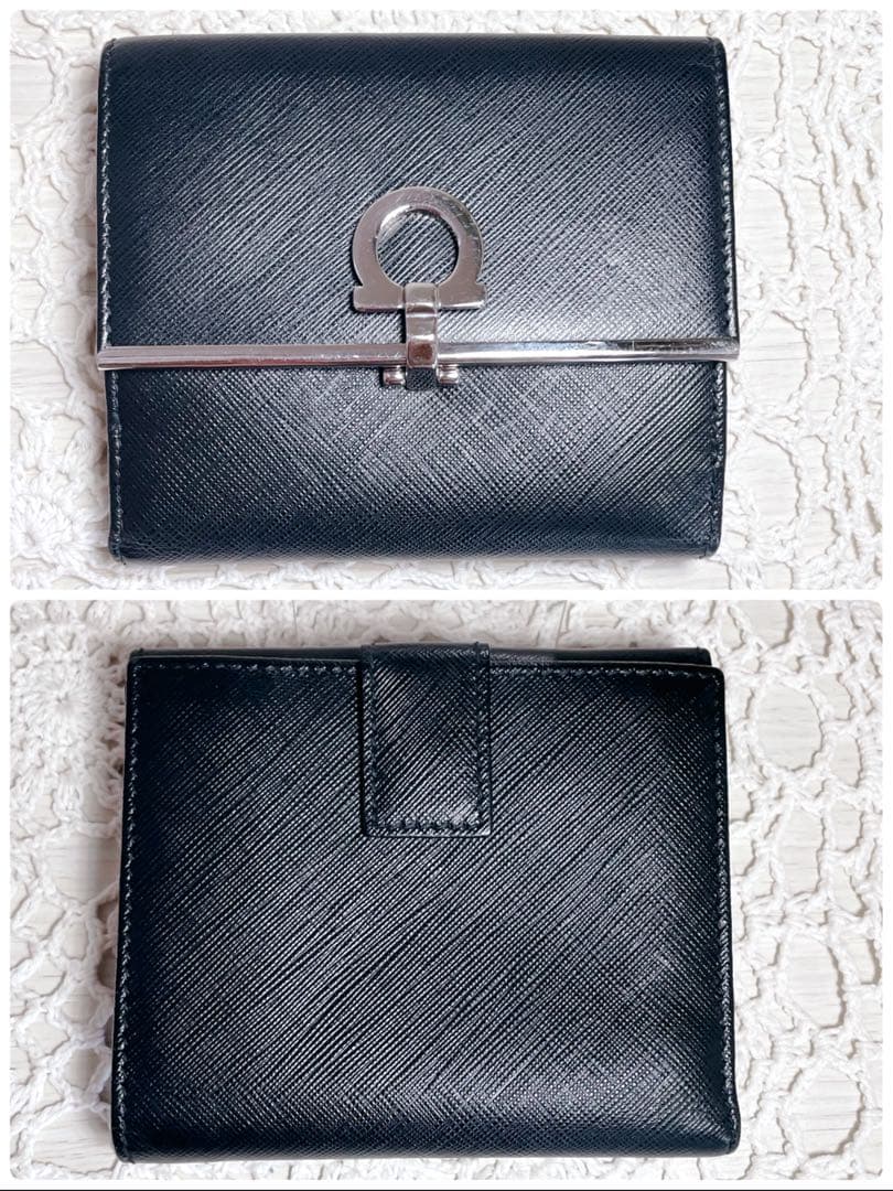 極美品　サルヴァトーレフェラガモ　二つ折り財布 ブラック