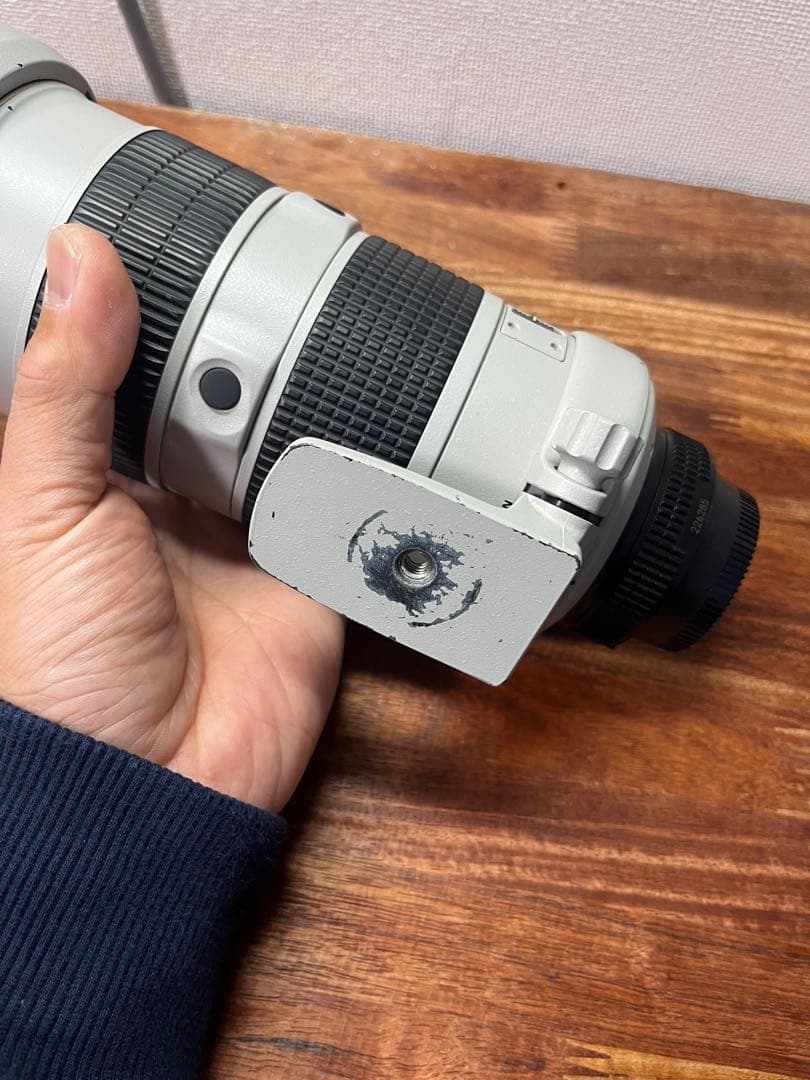 Nikon 80-200mm f2.8 ライトグレー　修理必要