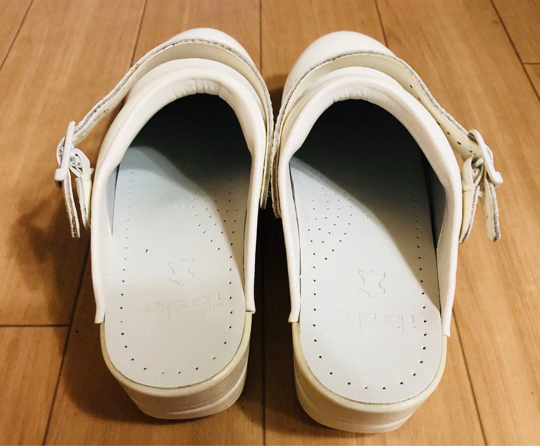 【極美品】Dansko ダンスコ ホワイト クロッグバックストラップ 元箱有