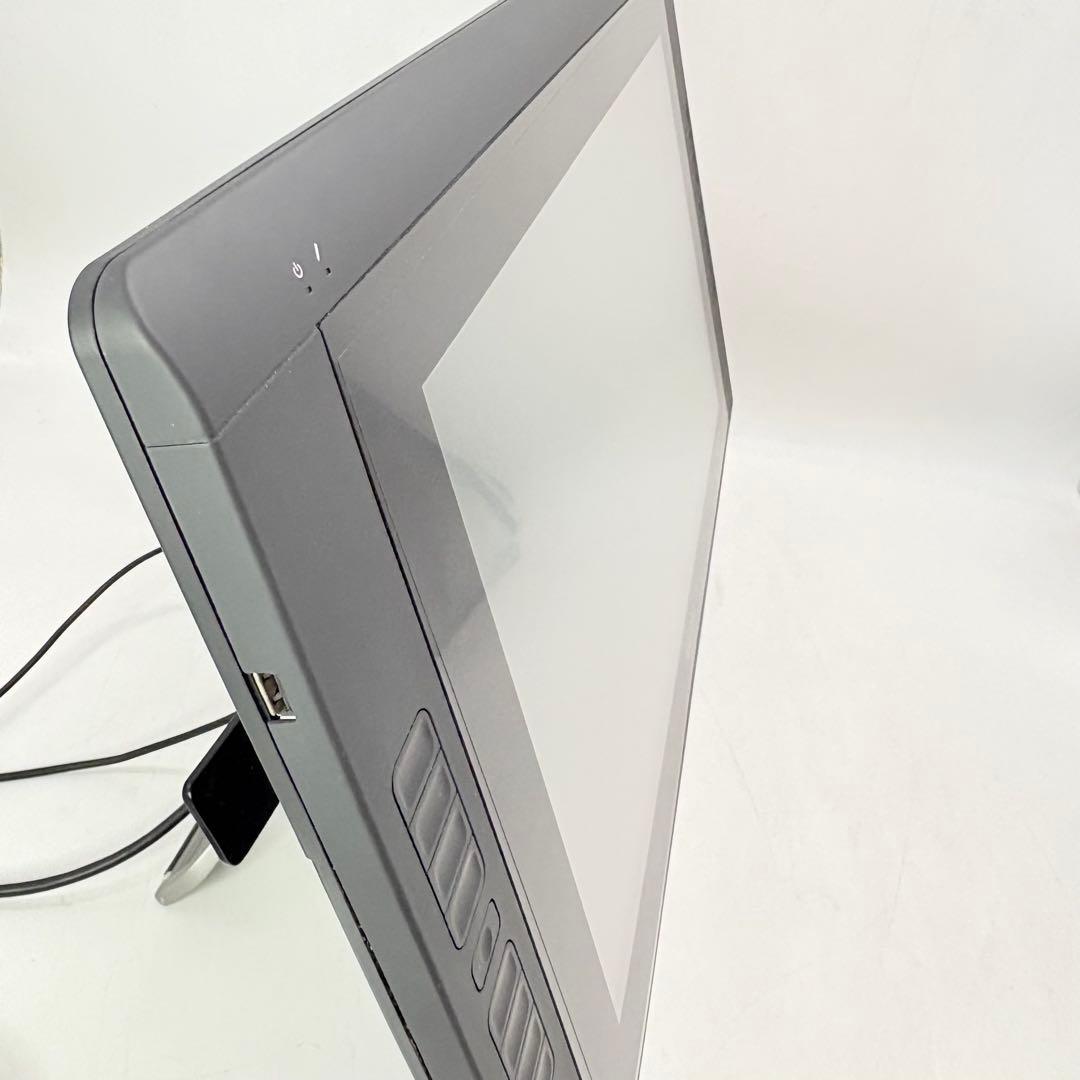 【美品・動作良好】wacom ワコム 液晶ペンタブレット DTK-2200