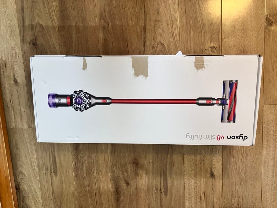 Dyson V8 Slim fluffy 現役稼働中 すぐ使えます。