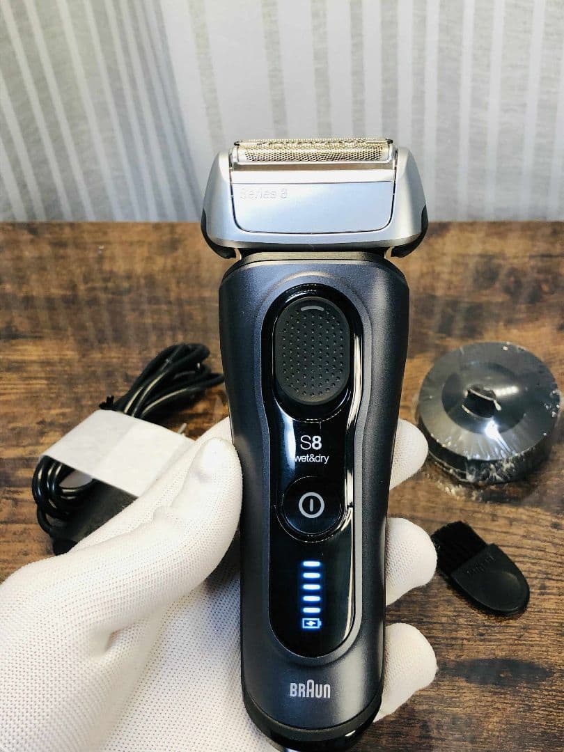 【展示品、未使用品】Braun S8 8510s ブラウンシリーズシェーバー