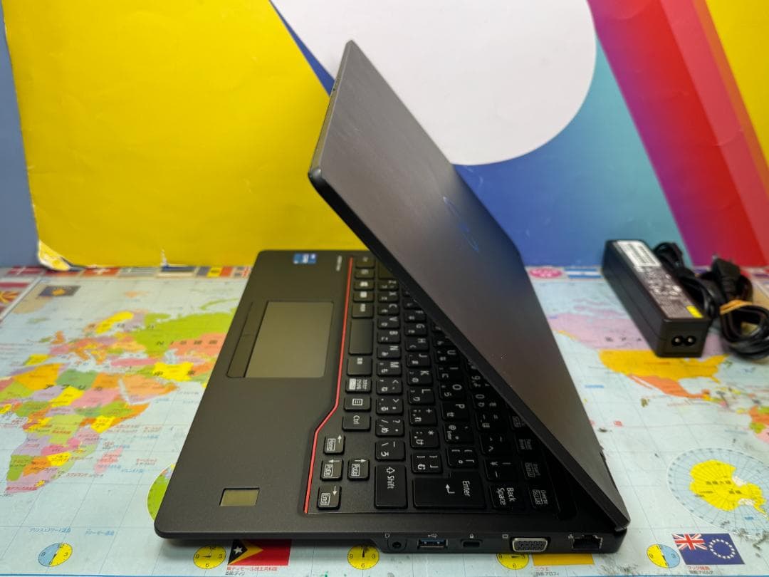 極美品 富士通 LIFEBOOK U7311/FX 13.3型 ノートPC 軽量