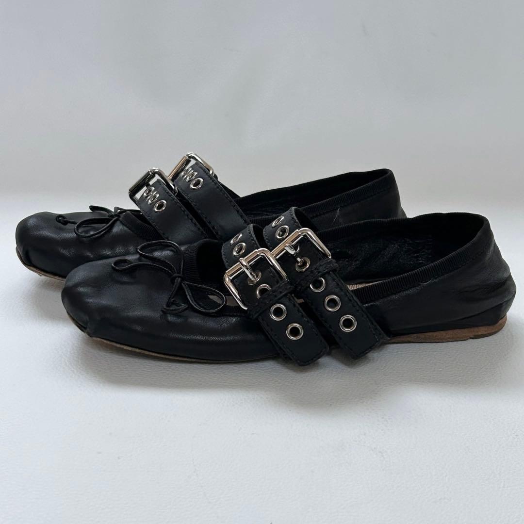 miumiu レザー バレリーナ ベルト バレエシューズ ブラック