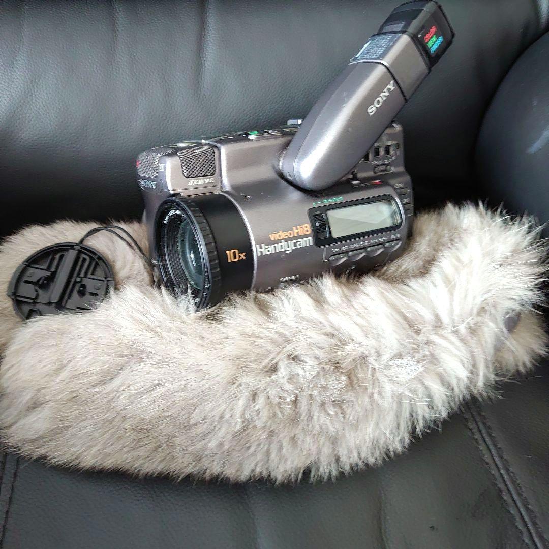 SONY Handycam TR1000本体と付属品