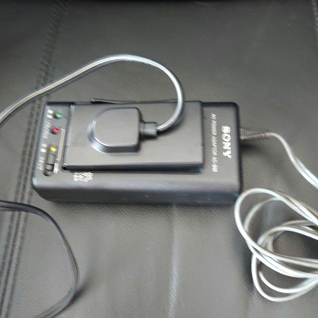 SONY Handycam TR1000本体と付属品