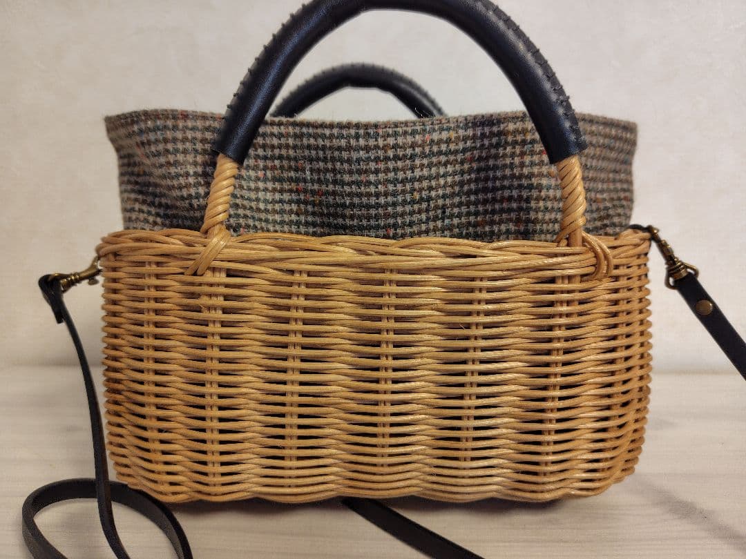 籐編みかごバッグポシェット　ウール　本革 ハンドメイド
