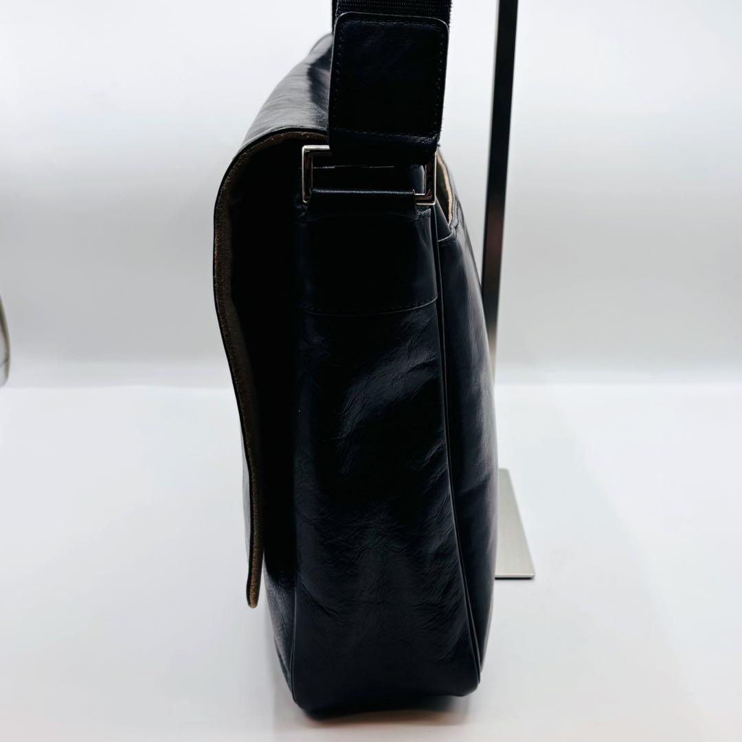 【美品】ココマイスター メッセンジャーバッグ ショルダーバッグ レザー A4 黒