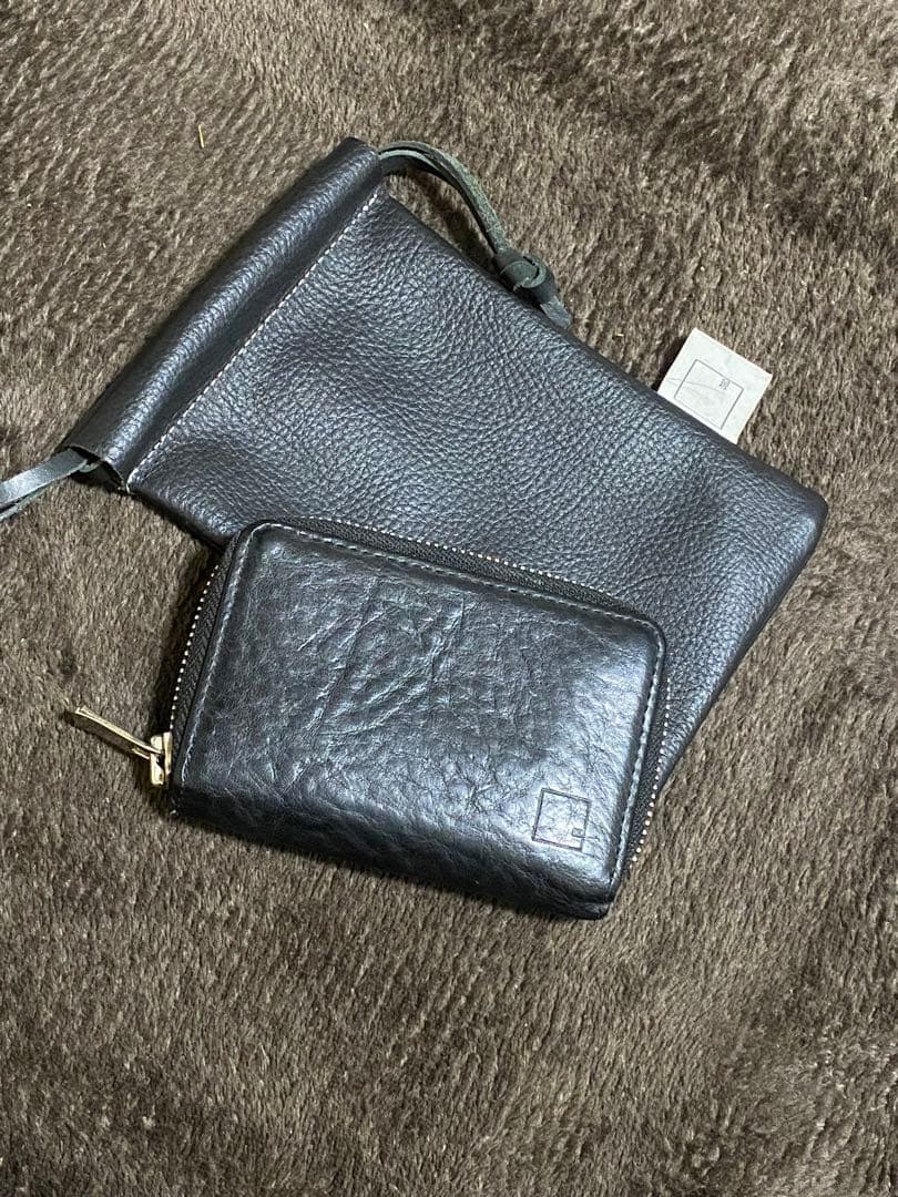 小物 DECi Small Round Zip Wallet OVY