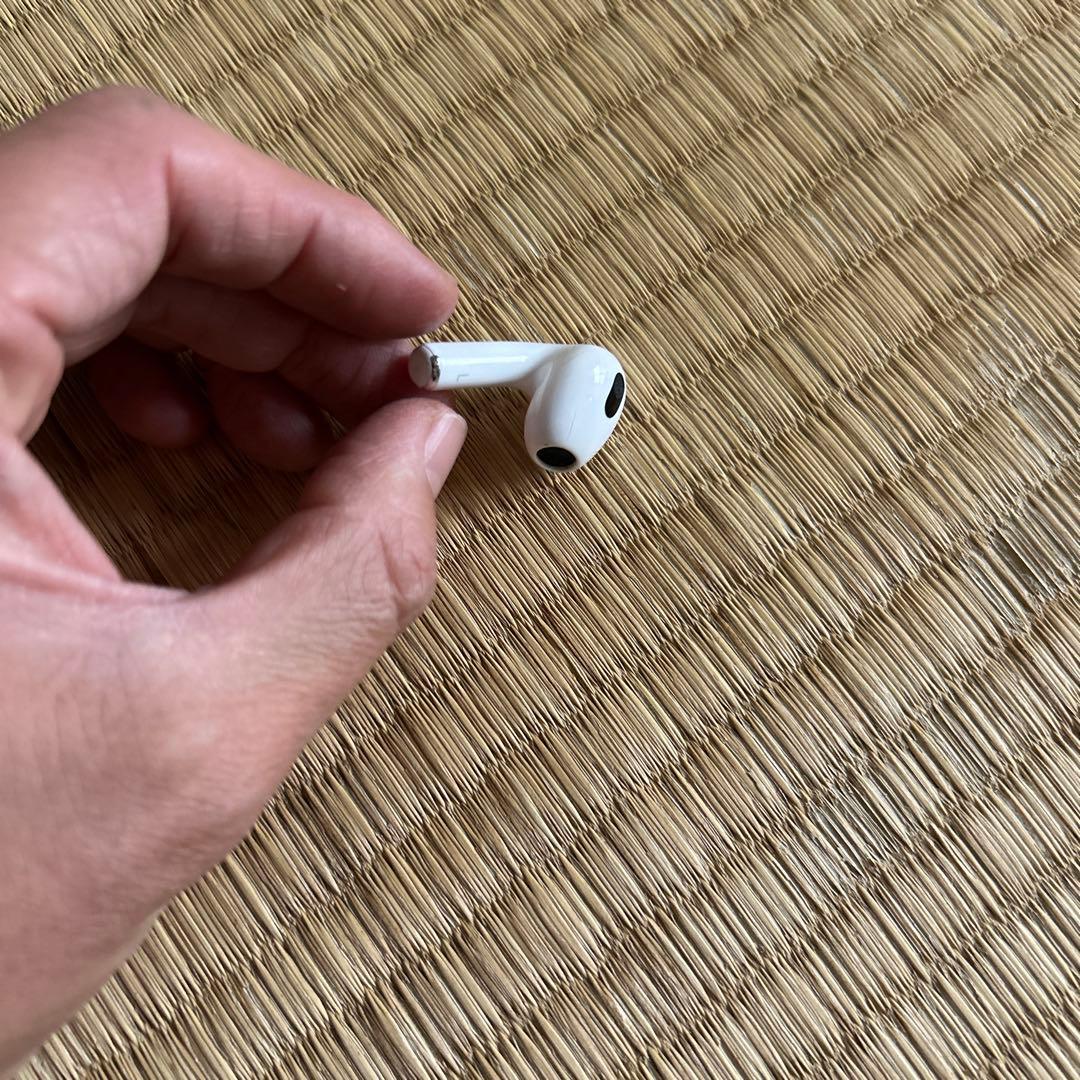 AirPods本体 ホワイト