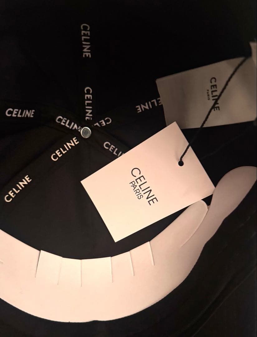 セリーヌ　キャップ　黒　帽子　CELINE ブラックM 新品未使用　タグ有