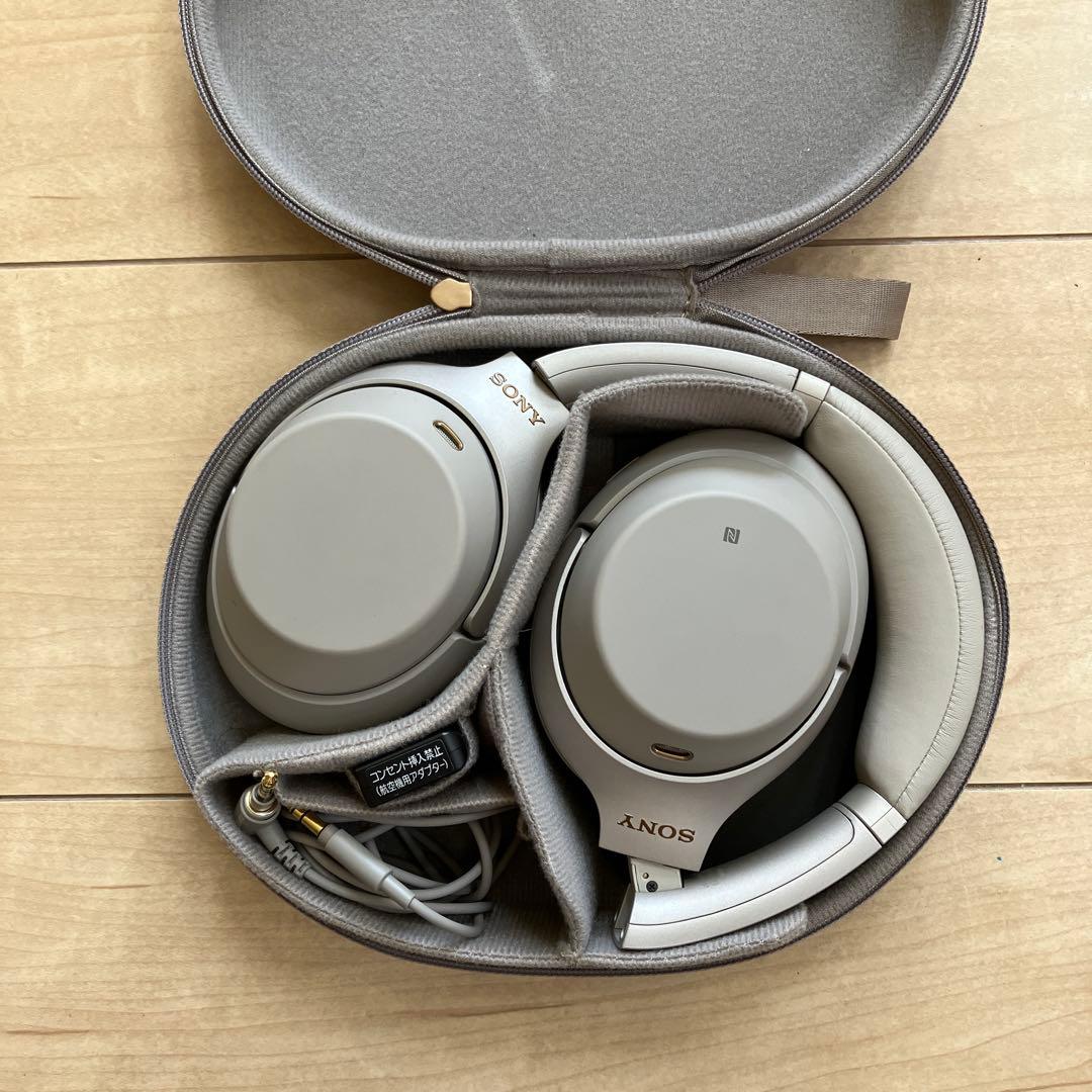 SONY ワイヤレスヘッドホン 収納ケース付き