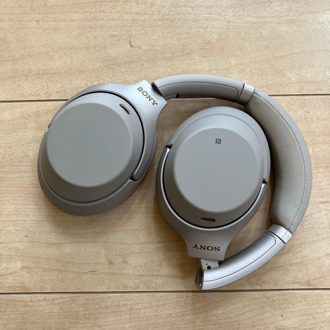 SONY ワイヤレスヘッドホン 収納ケース付き