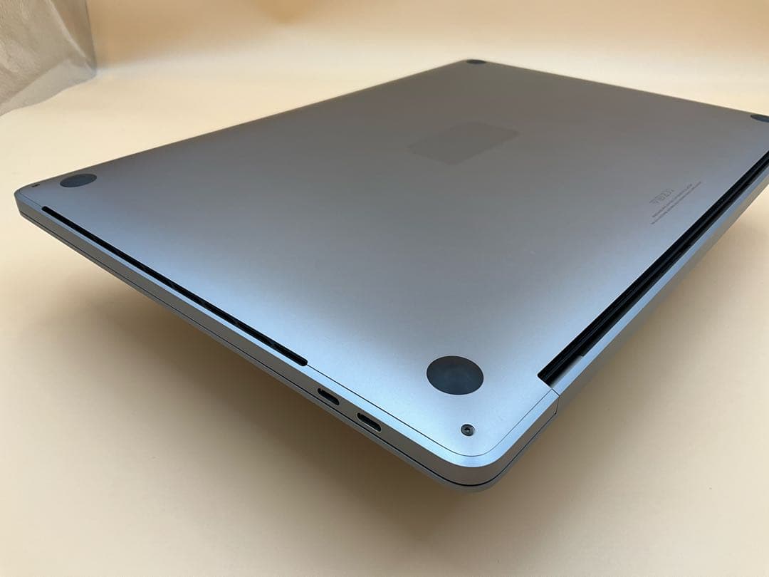 【美品】Macbook Pro 2019 16インチ i7 16GB / 1TB
