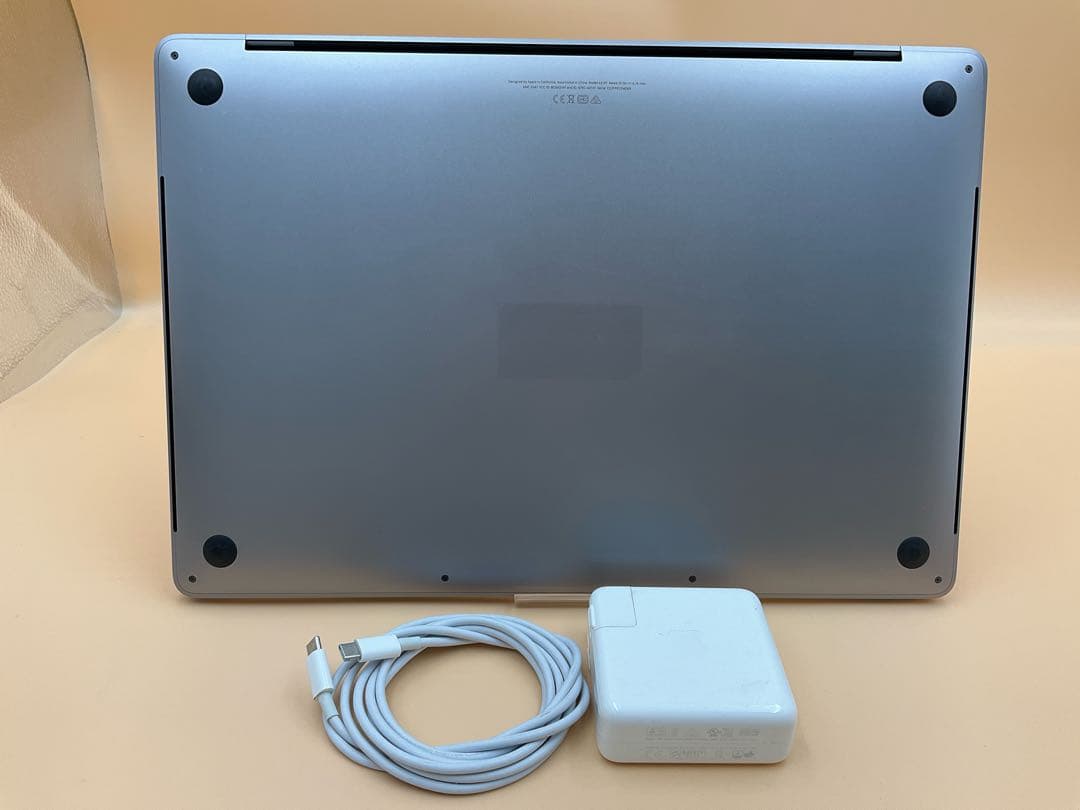 【美品】Macbook Pro 2019 16インチ i7 16GB / 1TB