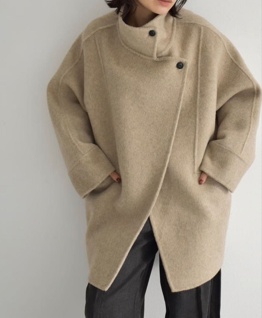 cizatto シザット　ベージュ コート ウール