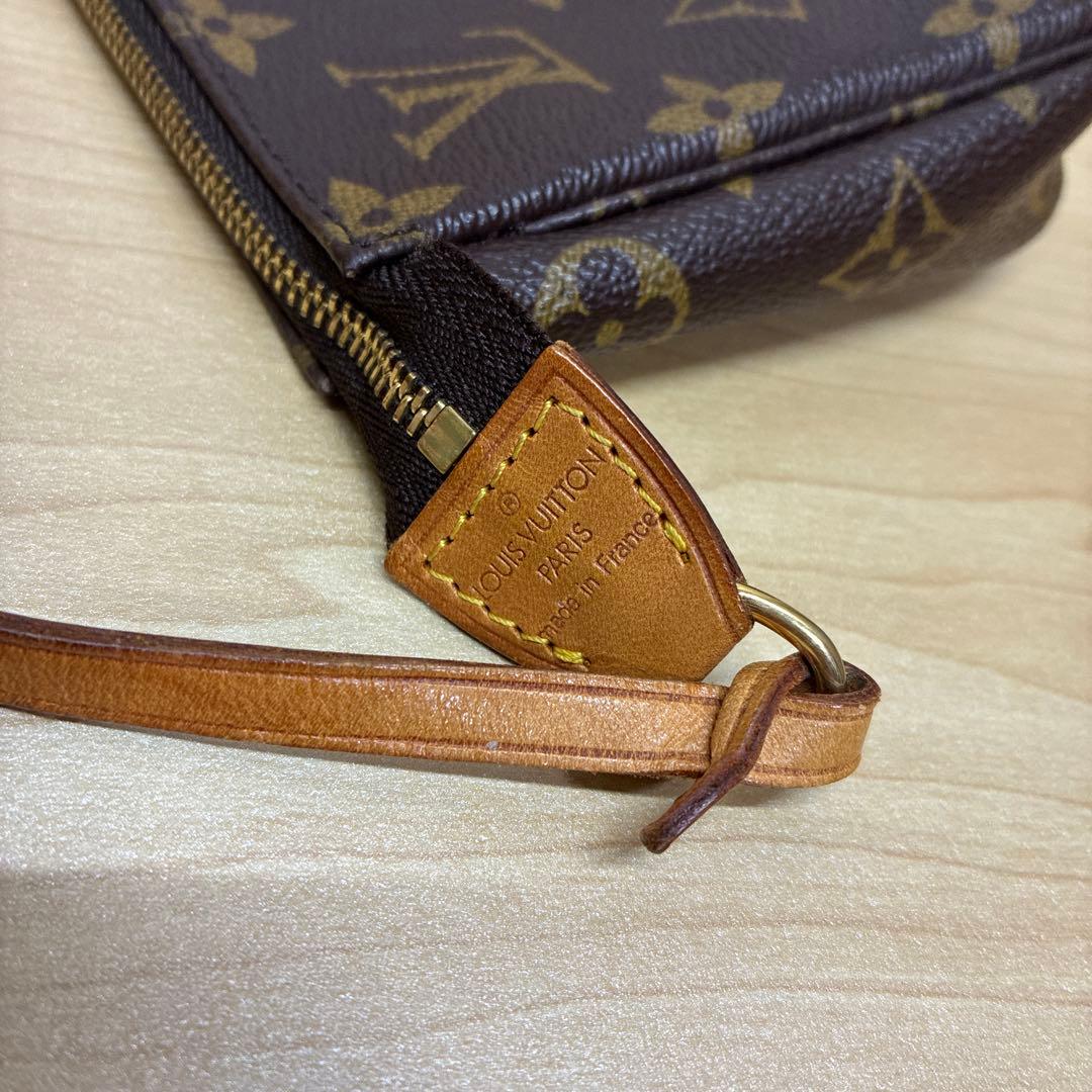 ルイヴィトン　モノグラム　アクセサリーポーチ　ミニバッグ　アクセソワール