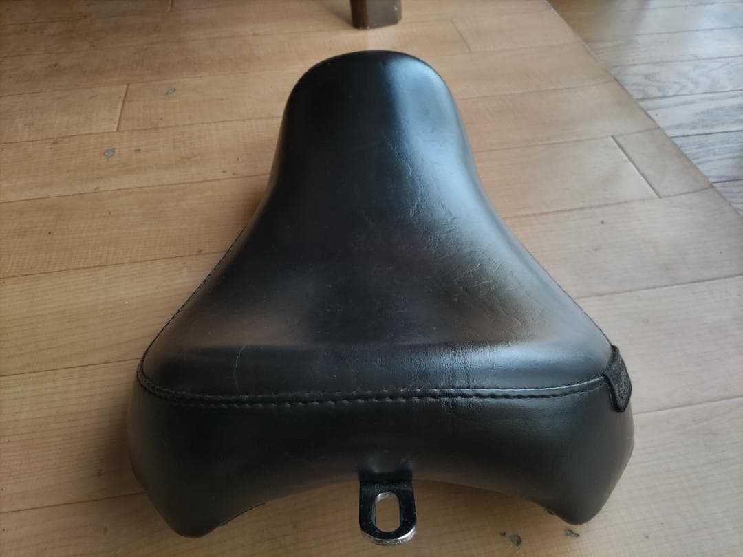 Le Pera ラペラ スポーツスターシングルシート