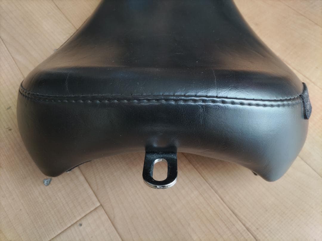 Le Pera ラペラ スポーツスターシングルシート