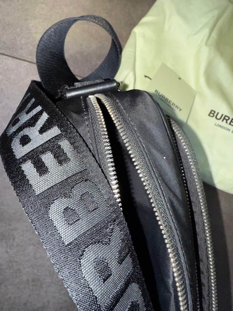 バーバリー　バッグ　ショルダー　BURBERRY