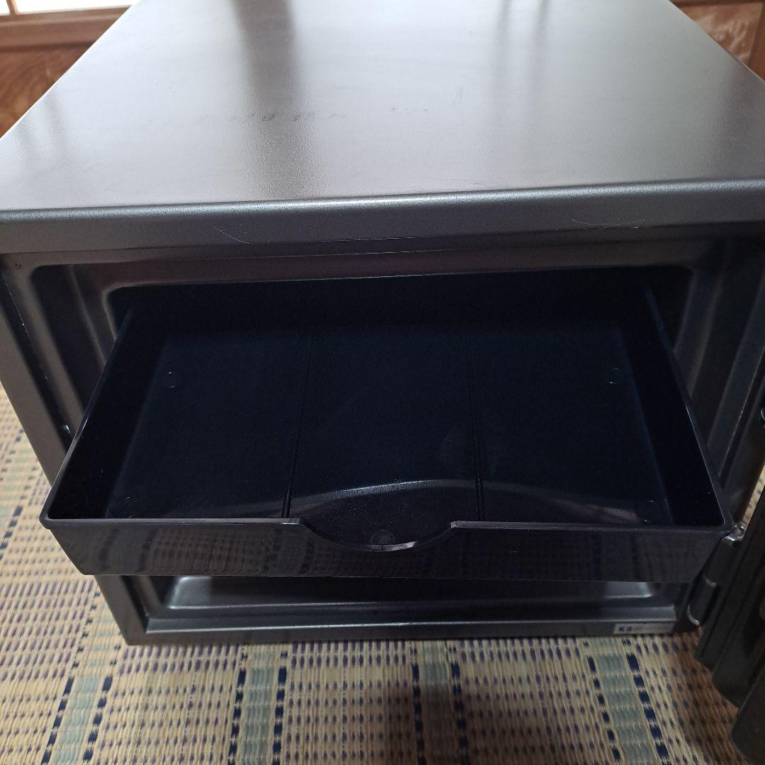 CROWN 中型金庫 鍵付き ダイヤルロック