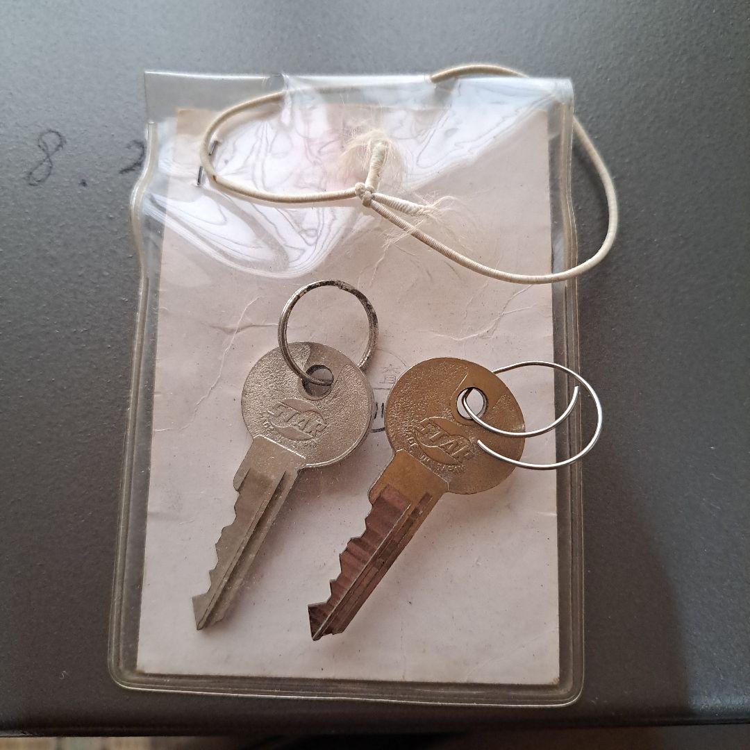 CROWN 中型金庫 鍵付き ダイヤルロック