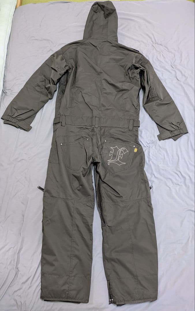 ESTIVO　スノーボードウェア　ダークブラウン　メンズ　つなぎ