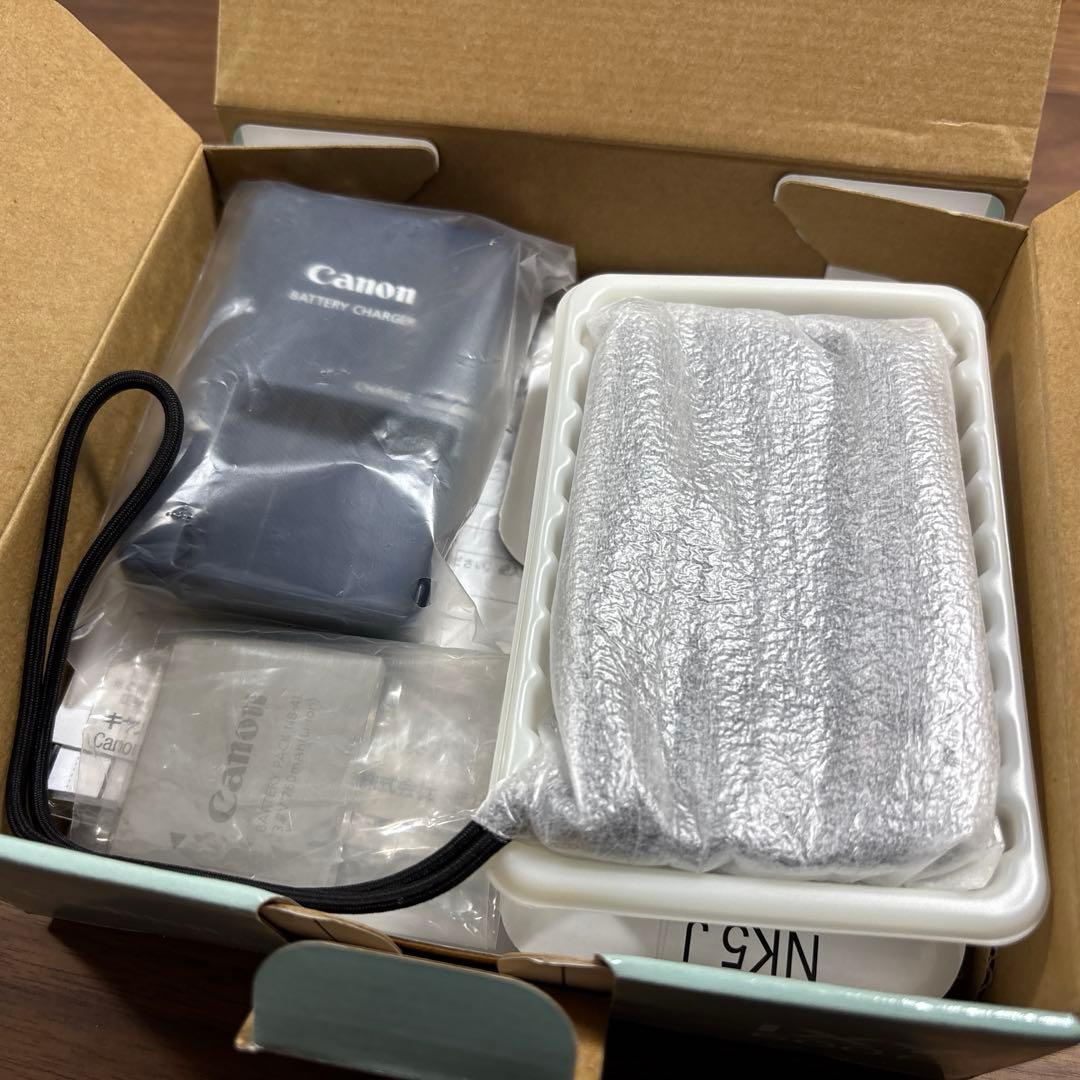 美品 Canon IXY600F コンパクトデジタルカメラ ブラック 箱あり