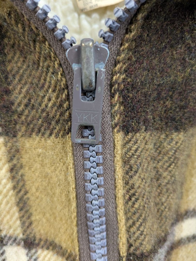 ひ*し様 【美品】Woolrich ウールチェックジップアップジャケット L