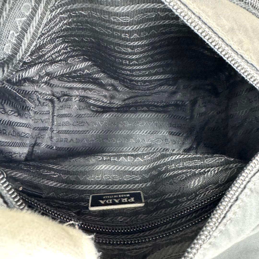 プラダ ショルダーバッグ y2k 00s archive三角ロゴ ナイロン 黒