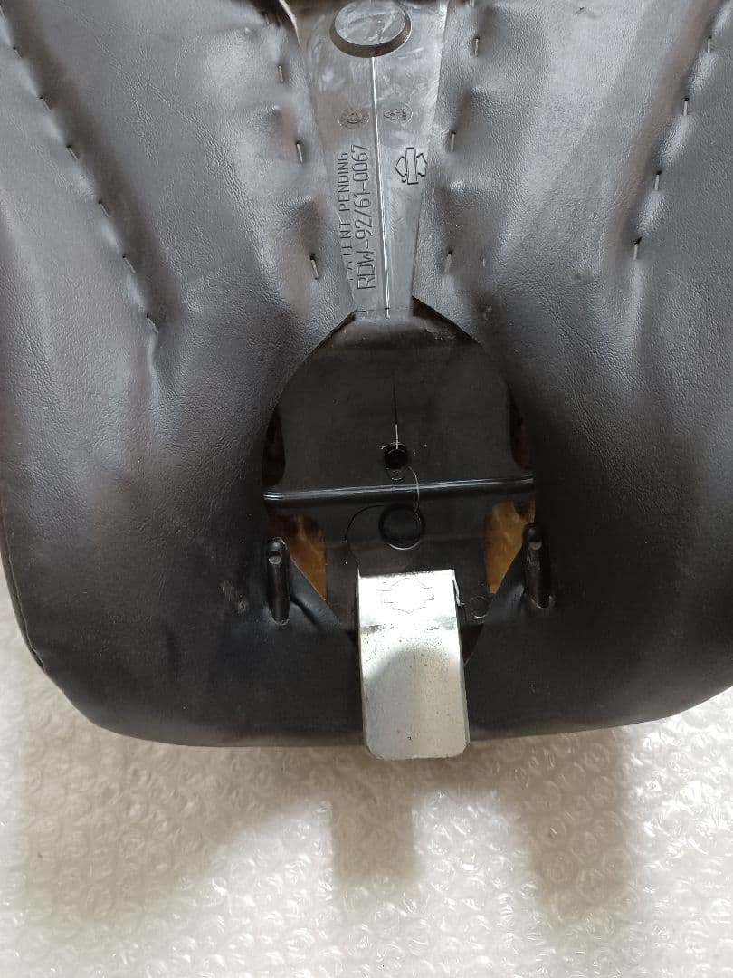 つ*む様 ハーレー　XL1200C　シート　中古　管理番号A3