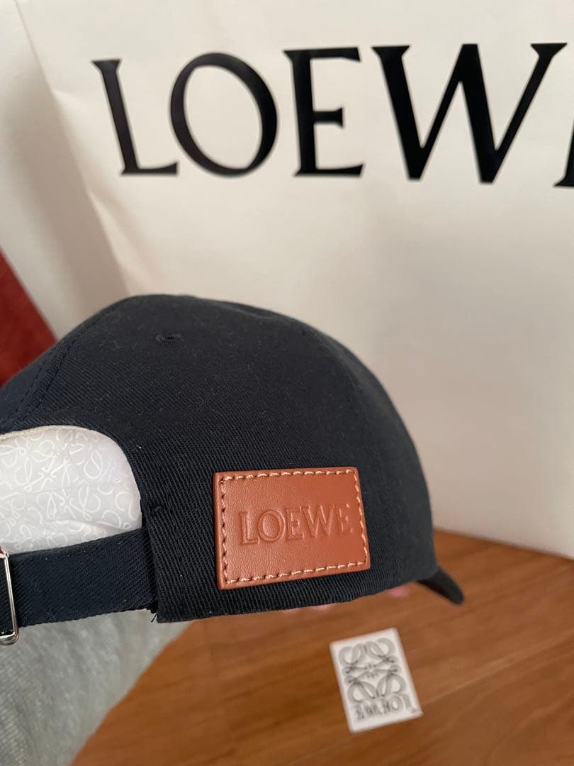 【新品】LOEWE キャップ　レディース　Sサイズ