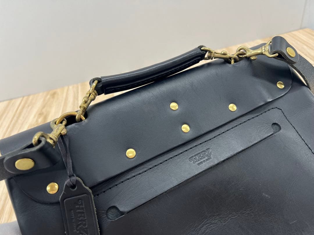 HERZ ヘルツ ナレッジバッグ ショルダーバッグ レザー