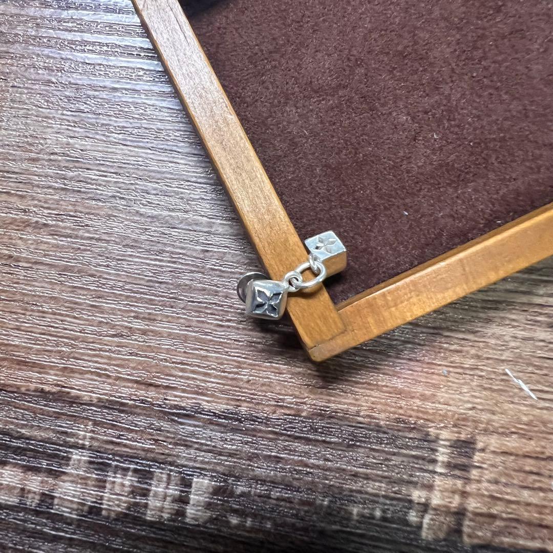 ブラッディマリー クロスダイスピアス