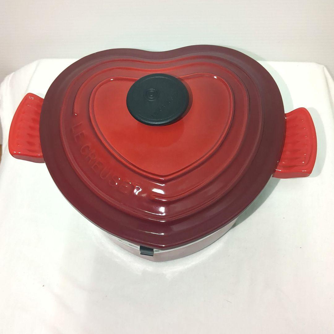 【新品未使用】LE CREUSET　ハート型 両手鍋 レッド　箱・説明書付き