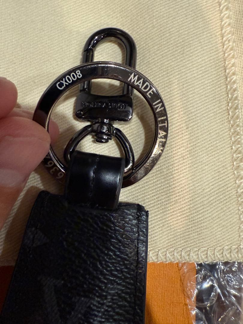 Louis Vuitton ブラックキーホルダー