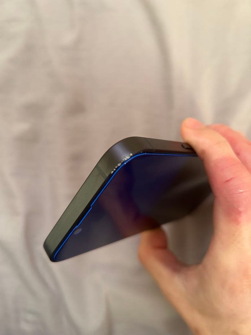 スマートフォン本体 iPhone16e 128GB